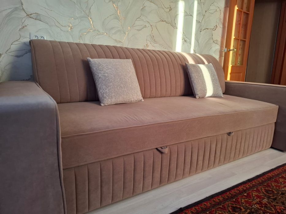 Продам новый диван. Цена 140 тыс.