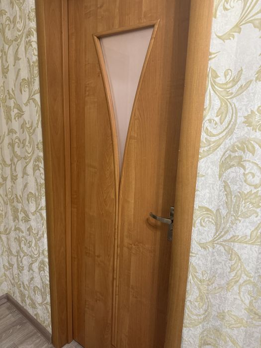 Продам двери 2000