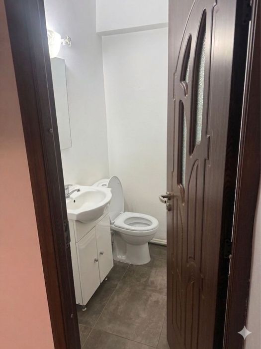 Apartament  3 camere strada carpati cu Bucuresti  ( CEC BANK)