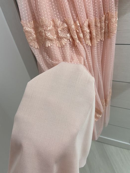 Әдемі ұзын көйлек сатылады