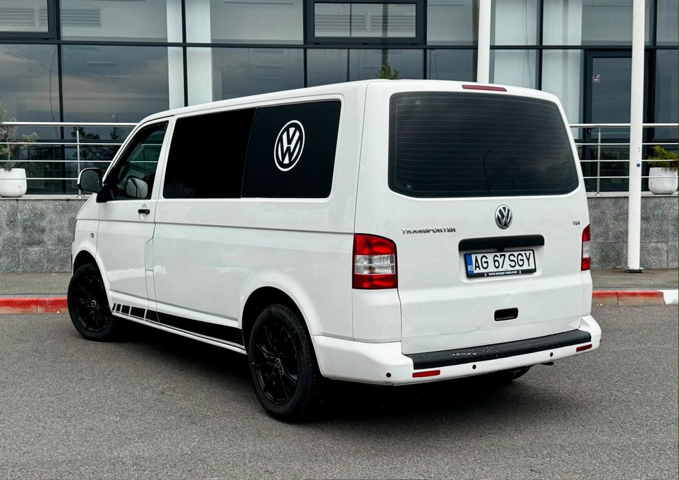 Vw T5 Transporter 5 locuri // Cutie Manuală 5+1 // 2.0 Diesel 140 cp // Navigatie // Clima