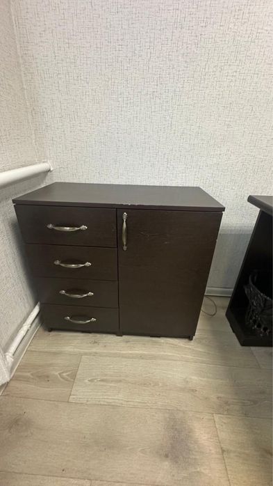 Продам мебель под офис