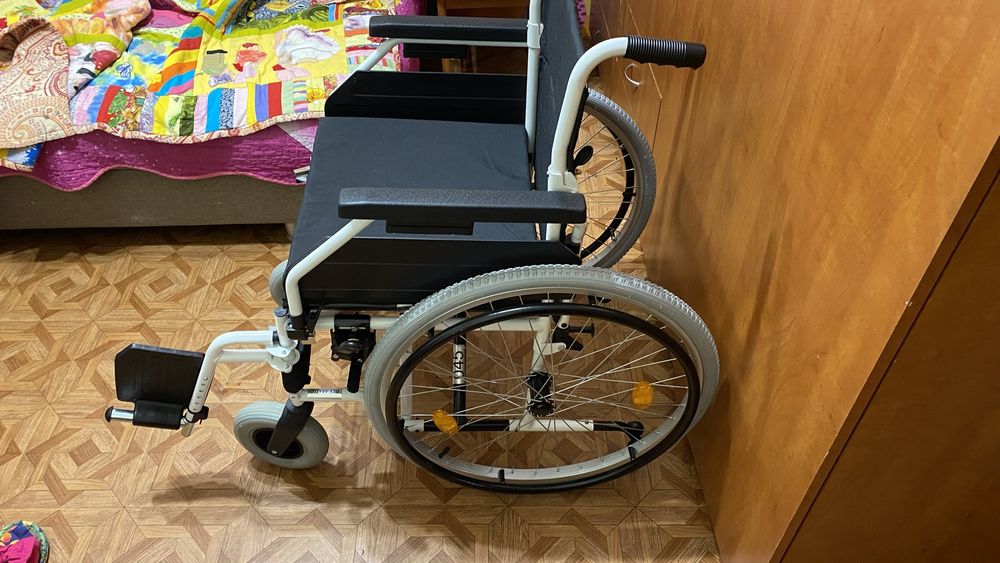 Продам инвалидную коляску!