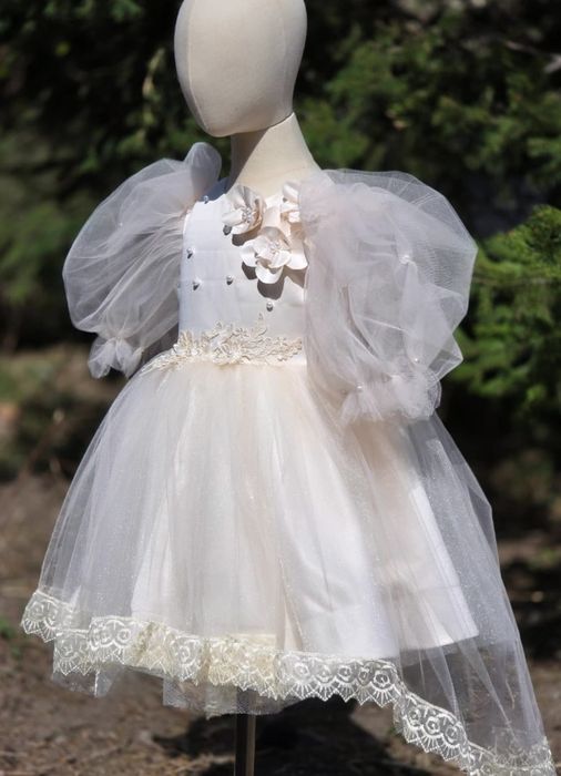 Прокатқа қыздар көйлегі беріледі