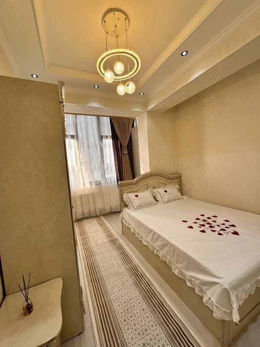 Байналминал 4/4/7.98м2 Срочно Продам квартиру