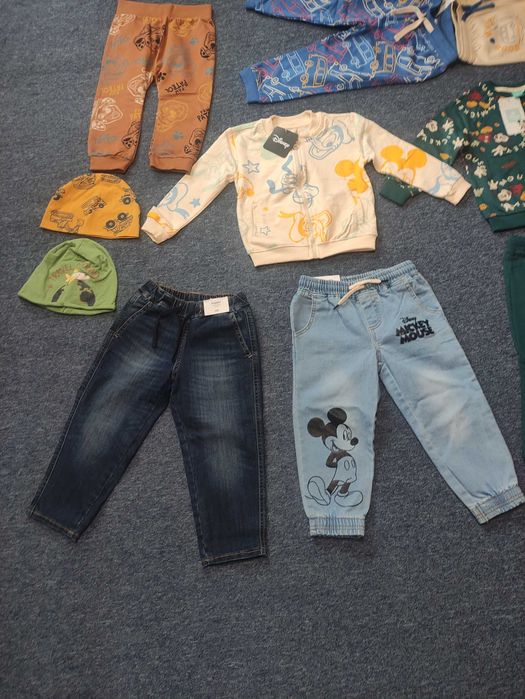 Лот нови детски дрехи 92 и 98, 104, Детски елек с качулка Том и Джери