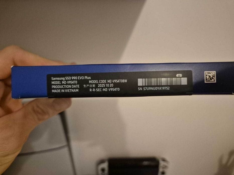 SAMSUNG 990 EVO PLUS 4TB - PCIe 4.0 x4 / 5.0 x2 NVMe™ M.2 SSD