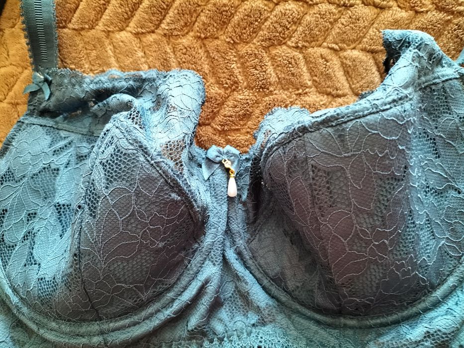 Продам бюстгальтер новый