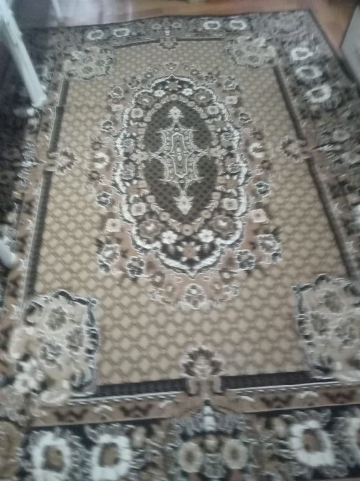 продам ковер в хорошем состоянии