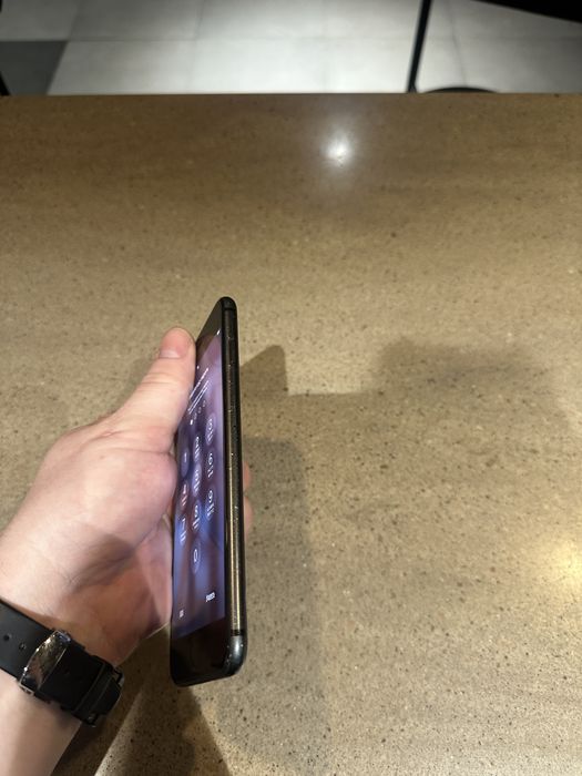 Продам iPhone 8 plus 64g 100%