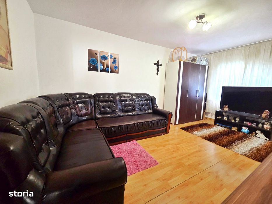 Apartament 2 camere, decomandate, Piata Alexandru cel Bun — fotografia 1