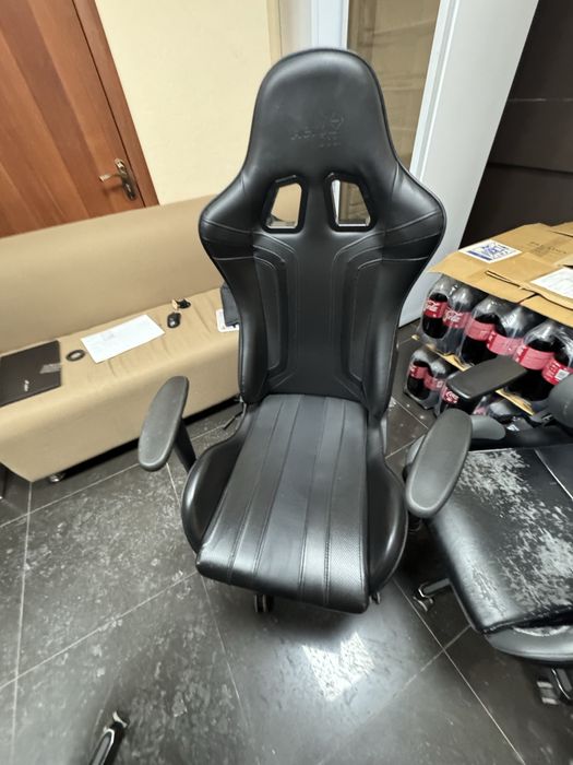 Продам игровое кресло