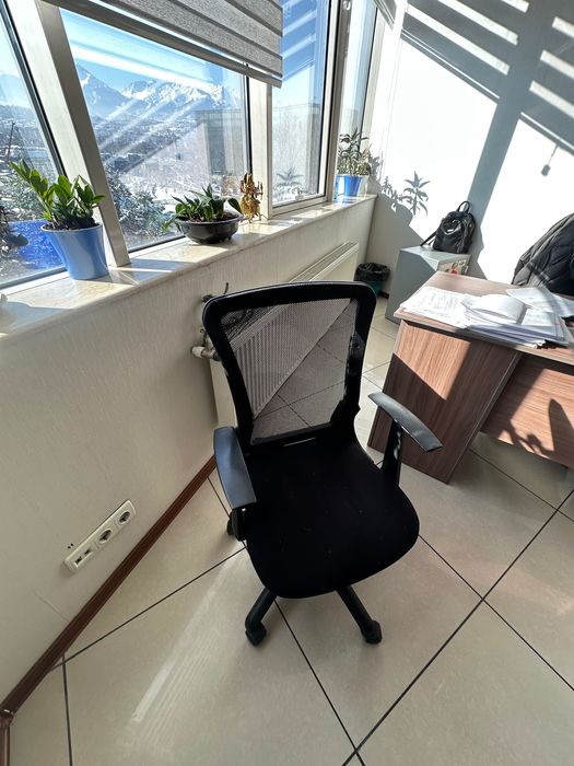 Продам офисную мебель