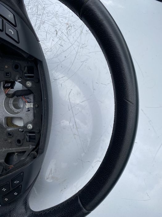 Кожен мулти волан за BMW E60