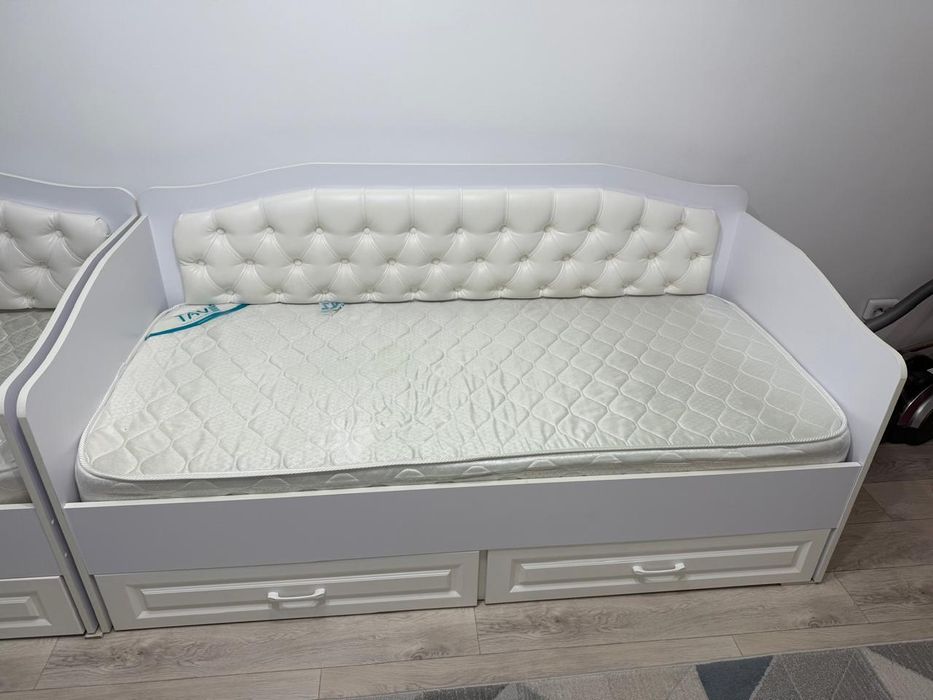 Продам кровать подростковый