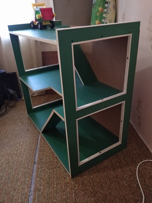 Продам парковку для игрушек