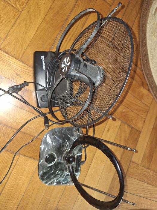 Antena camera DVB-T2 cu amplificare