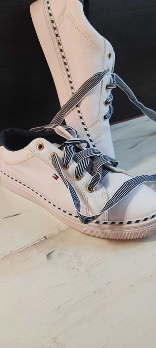 Дамски кецове Tommy Hilfiger