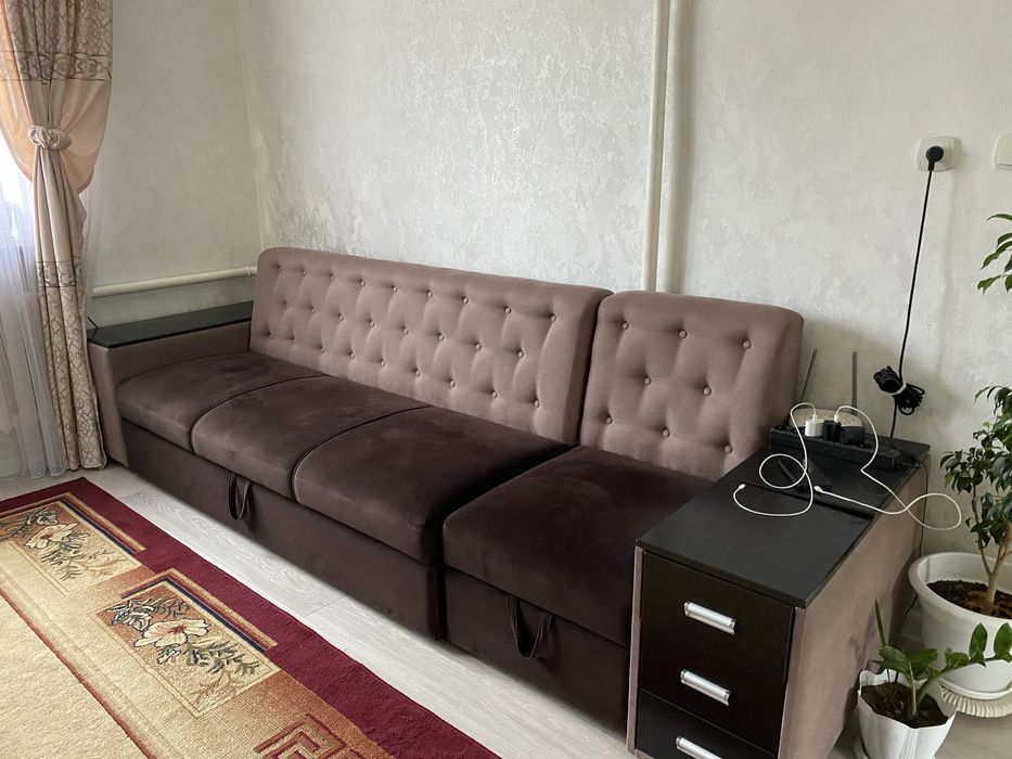 Продается диван для гостинной