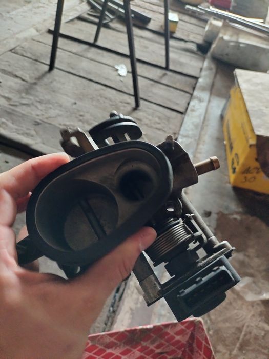 Дроссельная заслонка Ауди 2.6