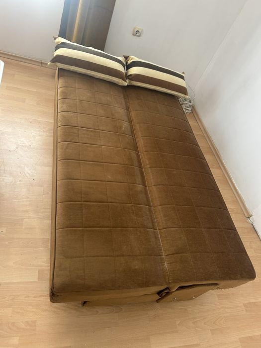 Разтегателен диван