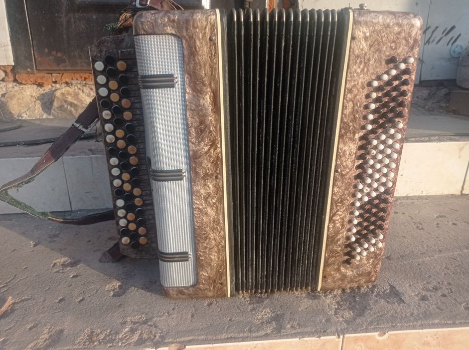 Баян гармошка аккардеон