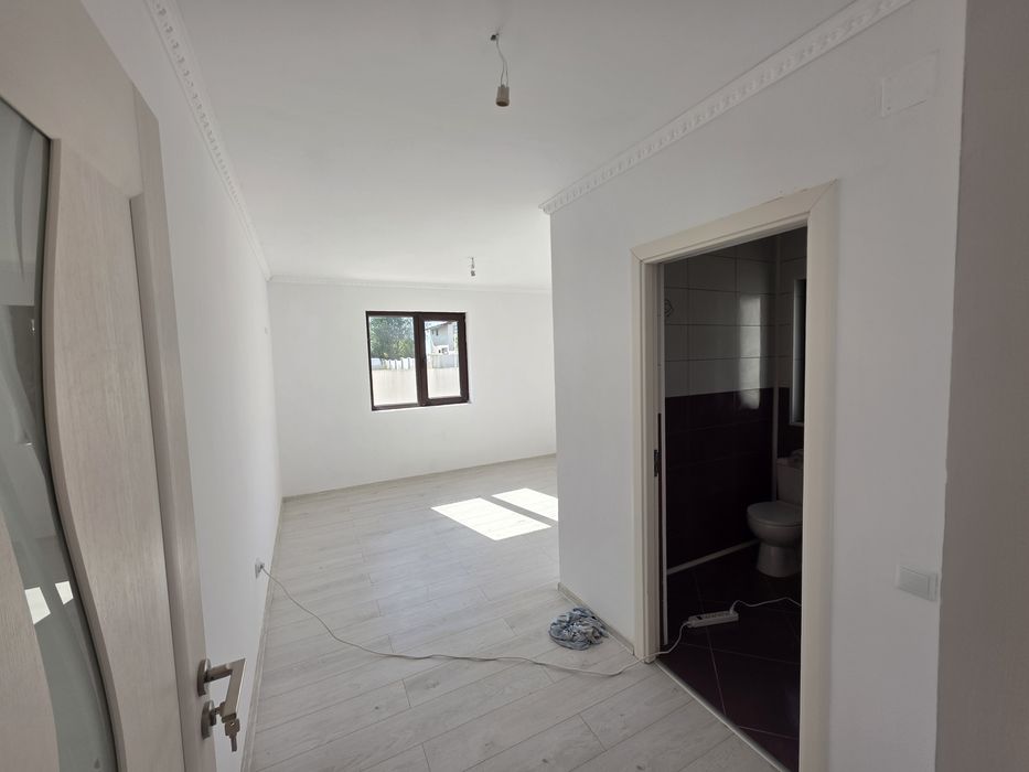 Casa de închiriat în pantelimon Strada Ialomița  nr 27