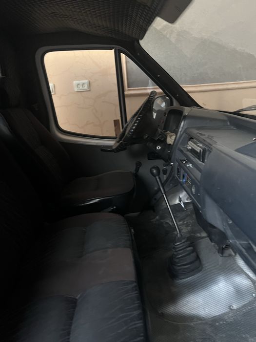 Ford transit bort qilingan