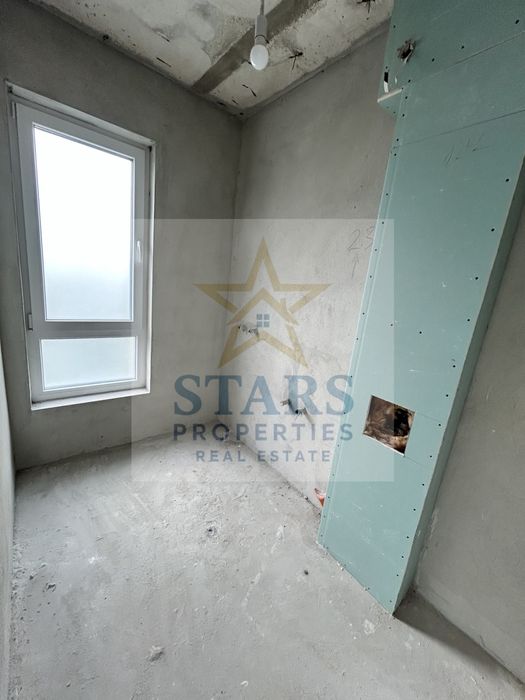 Продава се Къща в к.к. Св.Св. Константин и Елена - 210 кв.м за 1093 €/кв.м - Снимка #2