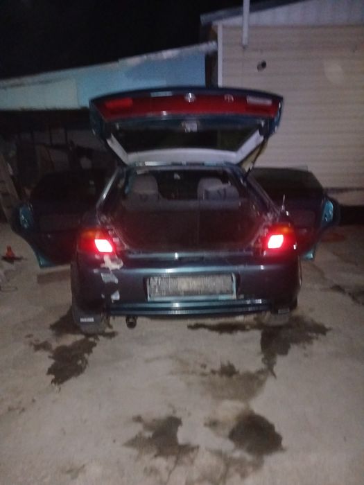 Продам мазду 323 срочно