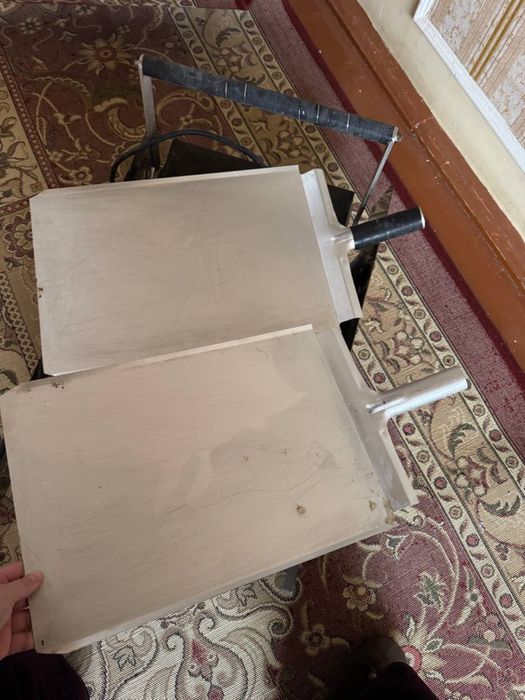 burger aparat yaxshi xolatda ishlaydi 200$