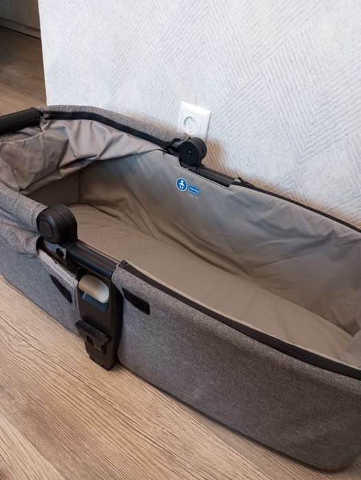 Коляска детская joie