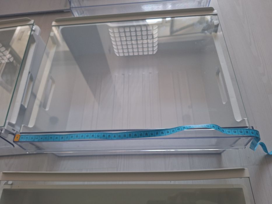 Accesorii combina Beko (rafturi sticla, sertar legume, sertare usa)