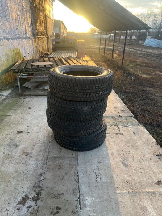 Продам шины в отличном сост
