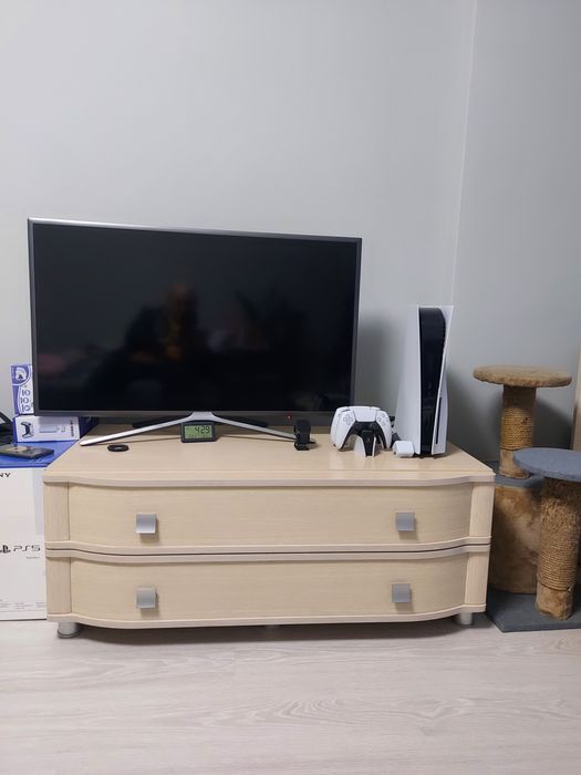 Продам шкаф + тумбочка