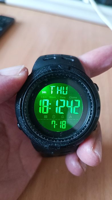 Vând ceas sport bărbătesc