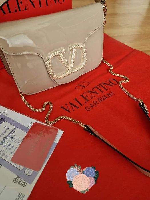 Geanta nude Vltn, Italia  logo metalic auriu, saculet inclus
