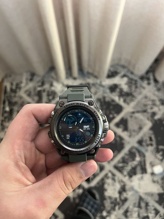 Продам часы новые