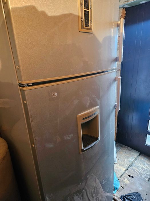 Frigider Beko nofrost cu dozator de apa