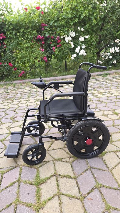 Scaun cu rotile electric pliabil