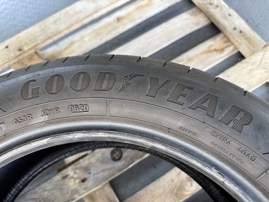4бр. Летни Гуми С Борд 215/55R/17 -GOODYEAR- DOT:0620- 6.4мм.+5.5мм. *120€ за Комплект*