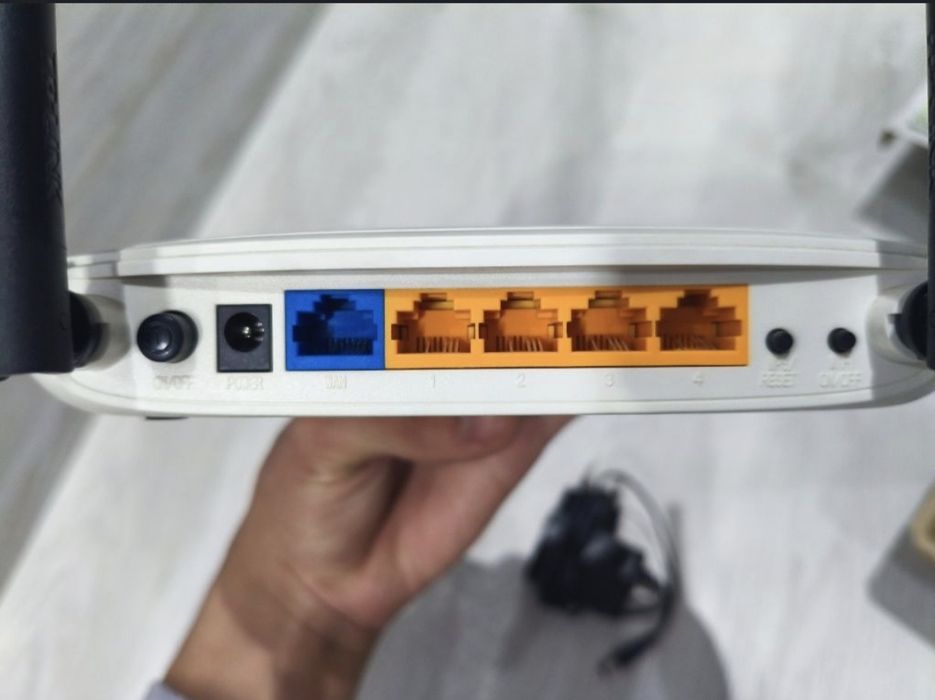 Два роутер WiFi:mi router 4c и tp link tl-wr841n