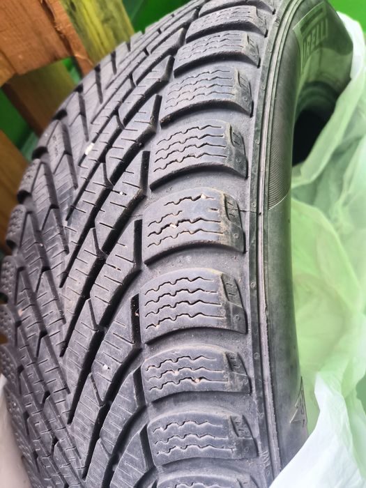 Зимни гуми Pirelli Cinturato 205/55/R16