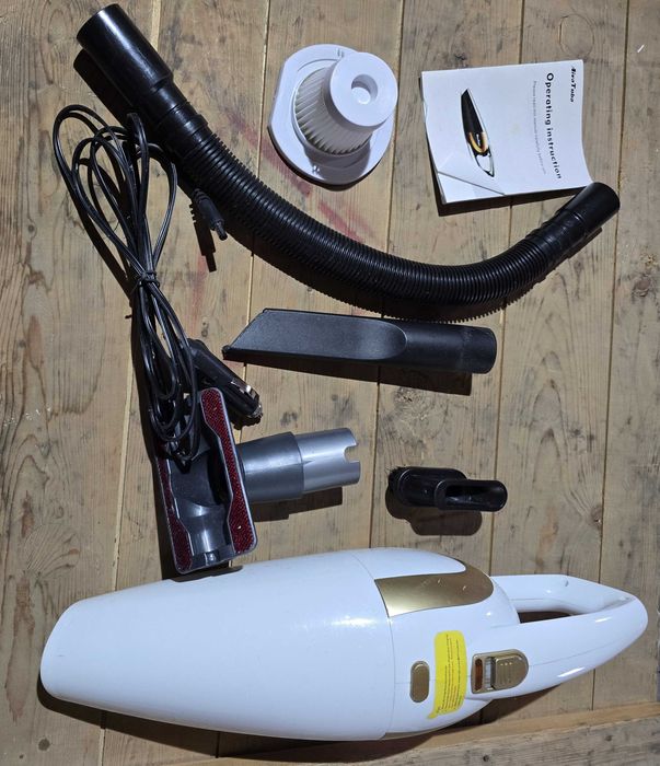 Power Bank (преносима батерия) + Мини прахосмукачка за кола