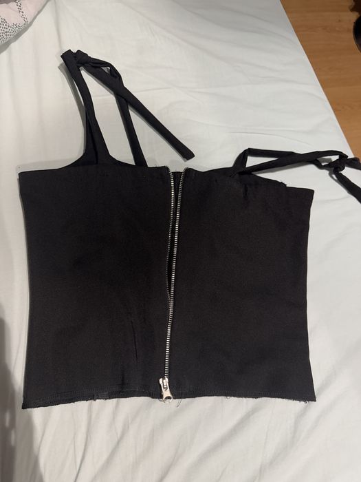 Бюстие с цип в черен цвят Nicole C. Размер L, но отговаря на М