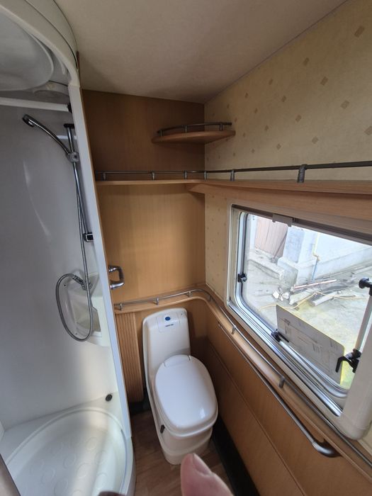 Vand sau schimb cu auto sau  moto Rulota Abbey Gts 416