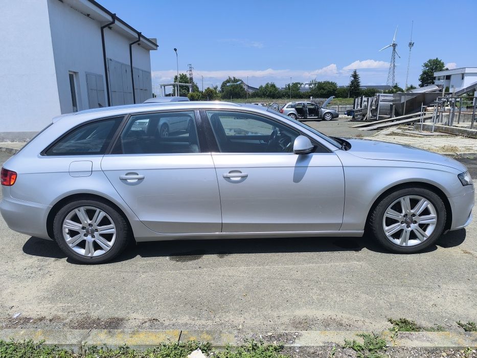 Audi A4 B8 3000кубика