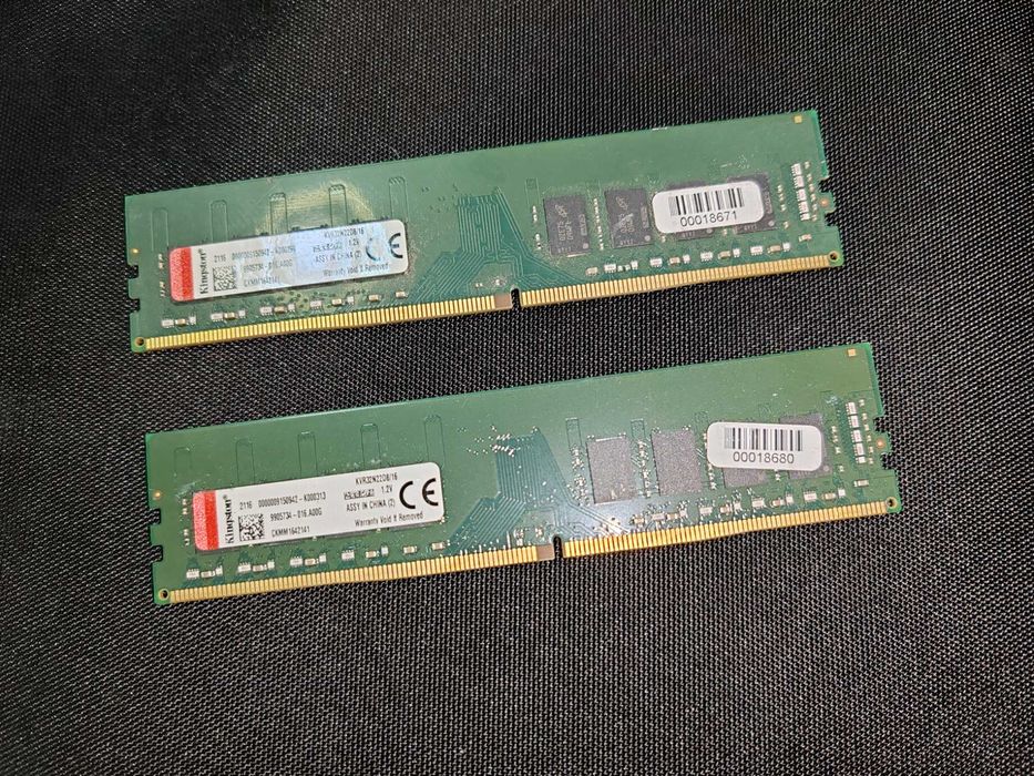 Kingston ValueRAM 32GB DDR4 RAM cu Viteză 3200mhz