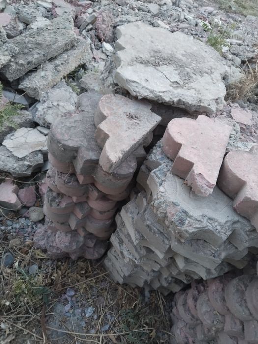 Отдам бесплатно старую брусчатку
