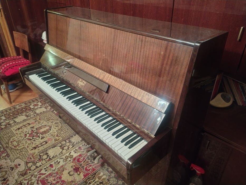 Руско Пиано Заря